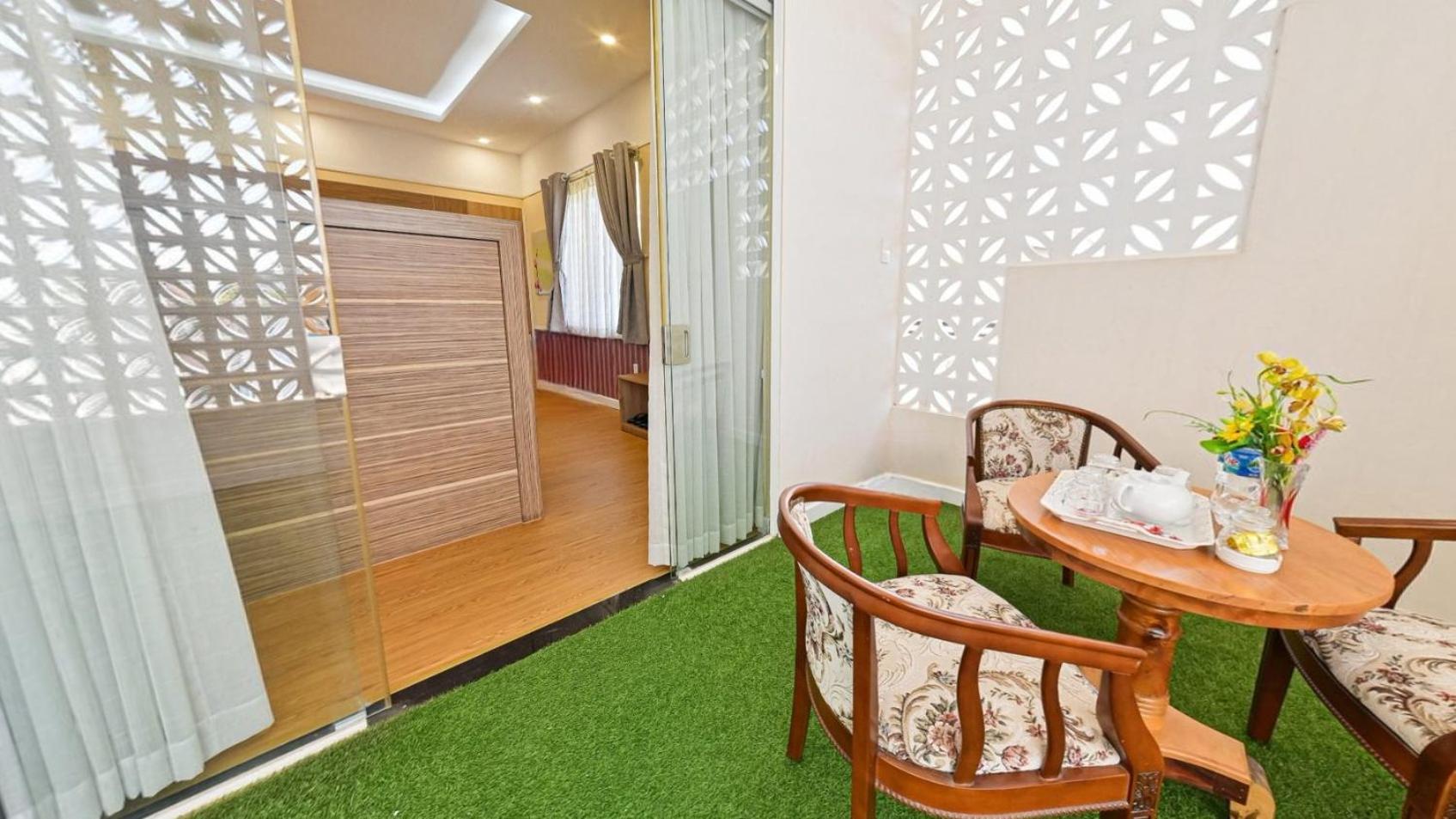 Sao Vang Hotel Баолок Экстерьер фото