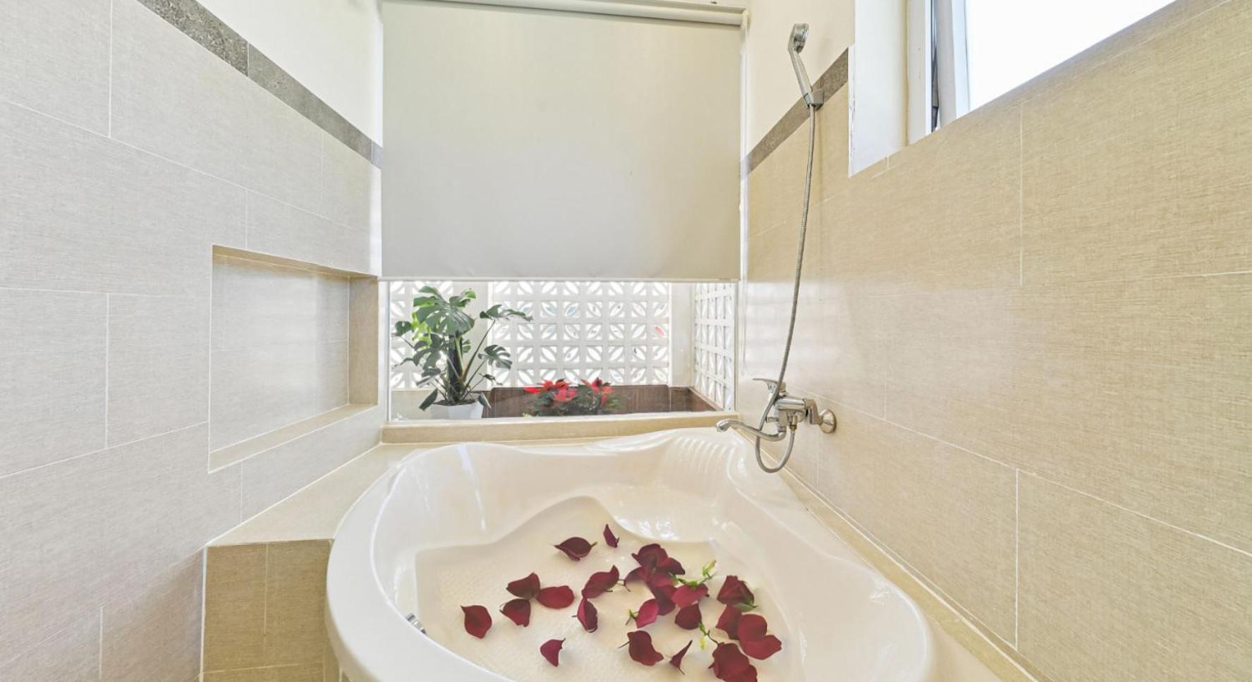 Sao Vang Hotel Баолок Экстерьер фото